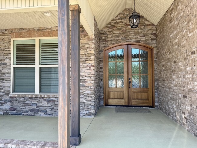 Building Photo - 238 Osage Dr