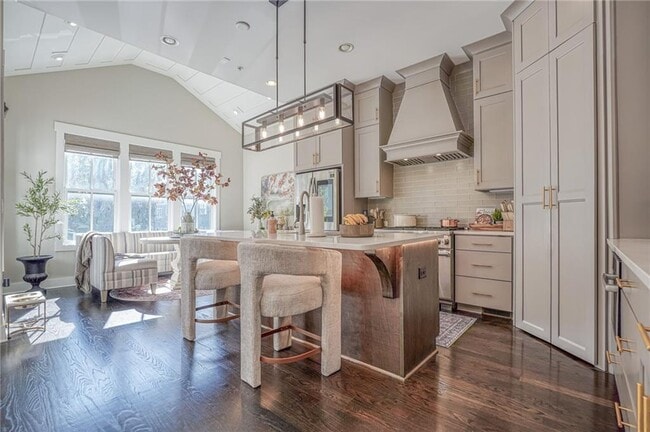 Foto del edificio - 984 Memorial Walk SE