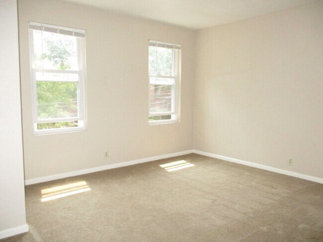 Building Photo - WHIP 313