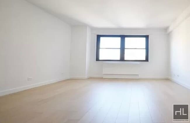 Building Photo - East 39th Street