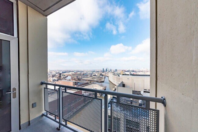 Foto del edificio - 700 N Larrabee St