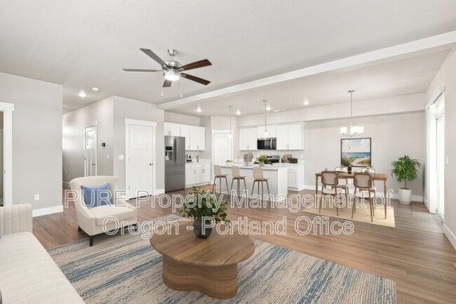 Building Photo - 582 NE Alderwood Dr