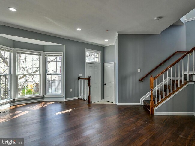 Building Photo - 1700 Spanish Oak Ln