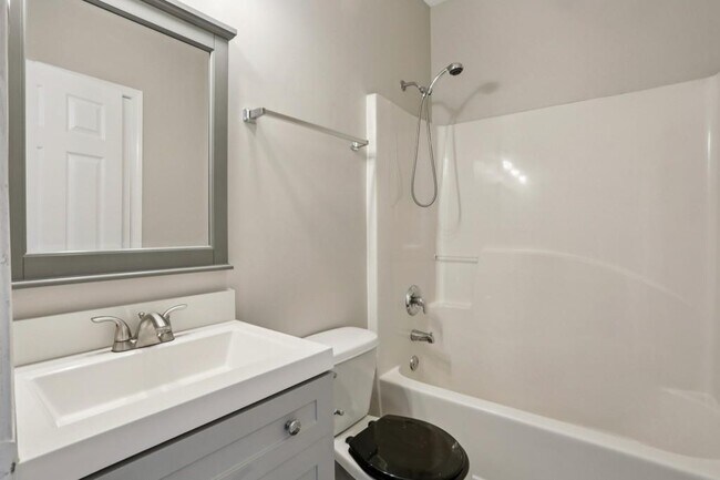 Foto del edificio - 751 Prince Pl NW