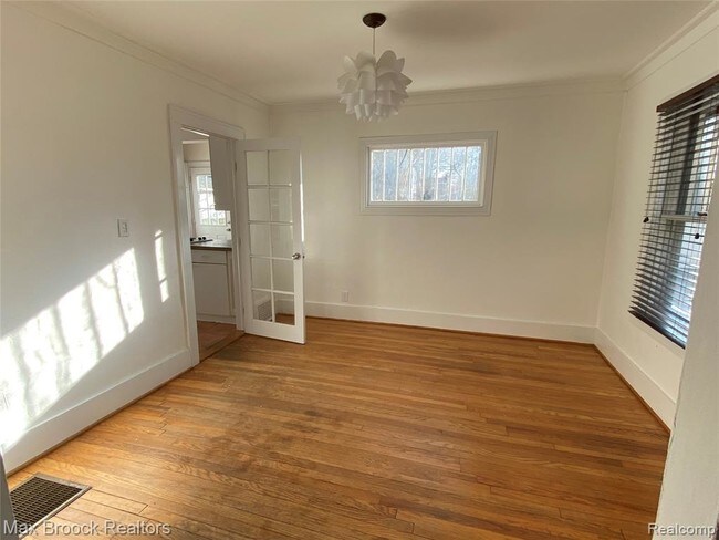 Building Photo - 526 Gardenia Ave