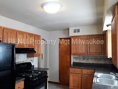 Building Photo - 4712 N 71st St