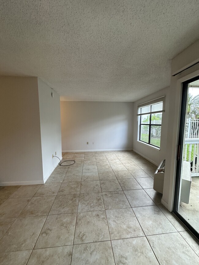 Foto del edificio - 225 S Tropical Trail