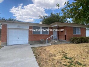 Building Photo - 1701 Longview St