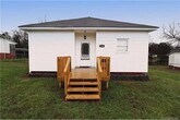 Primary Photo - 1224 Perkins St