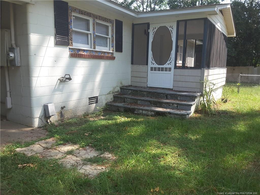 Primary Photo - 2321 Carbine St