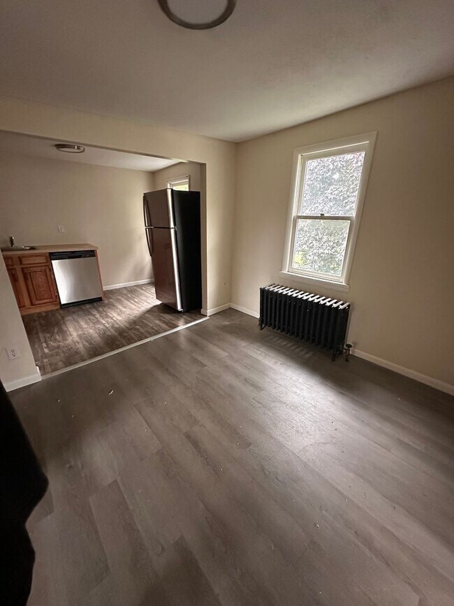 Foto del edificio - 271 E 10th St