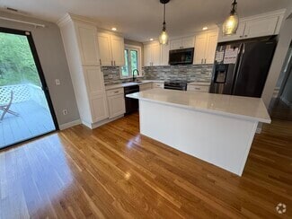 Building Photo - 32 Swains Pond Ave