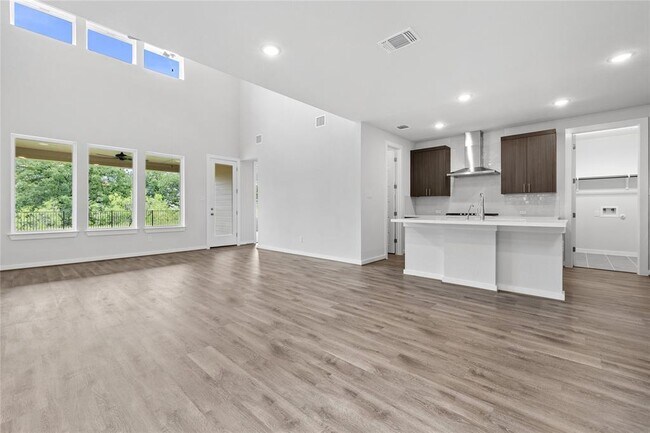 Building Photo - 144 Alicante Ln