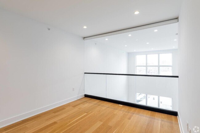 Building Photo - 6025 JFK Blvd E