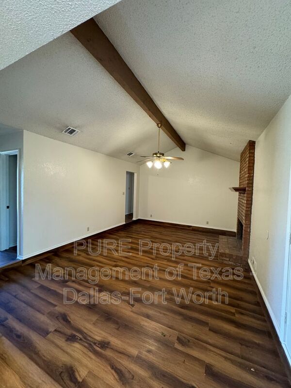 Building Photo - 321 Asbury Dr