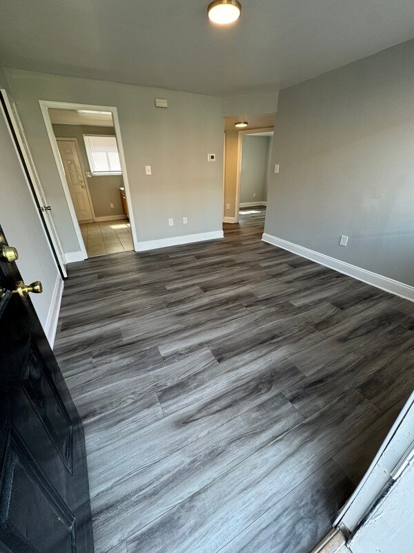 Foto principal - 2100 Phaup St