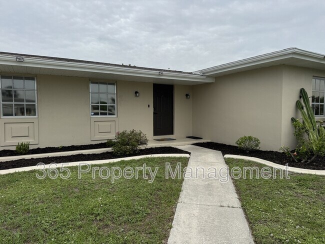 Building Photo - 22206 Laramore Ave