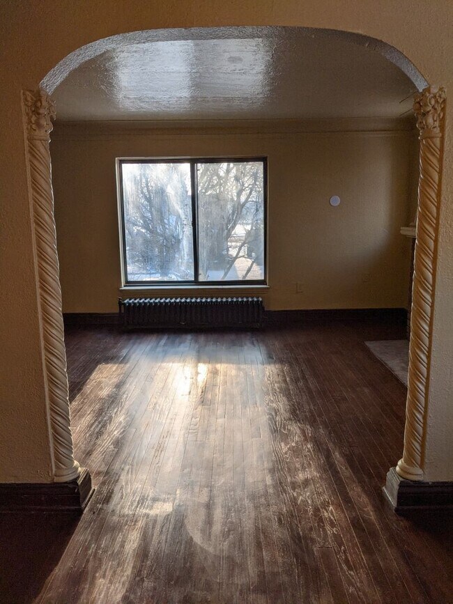 Foto del edificio - 8911 Esper (Upper &amp; Lower Unit)