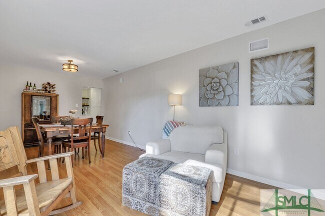 Foto del edificio - 1330 Grace Dr