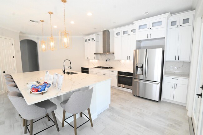Building Photo - 6119 Foxfield Ct