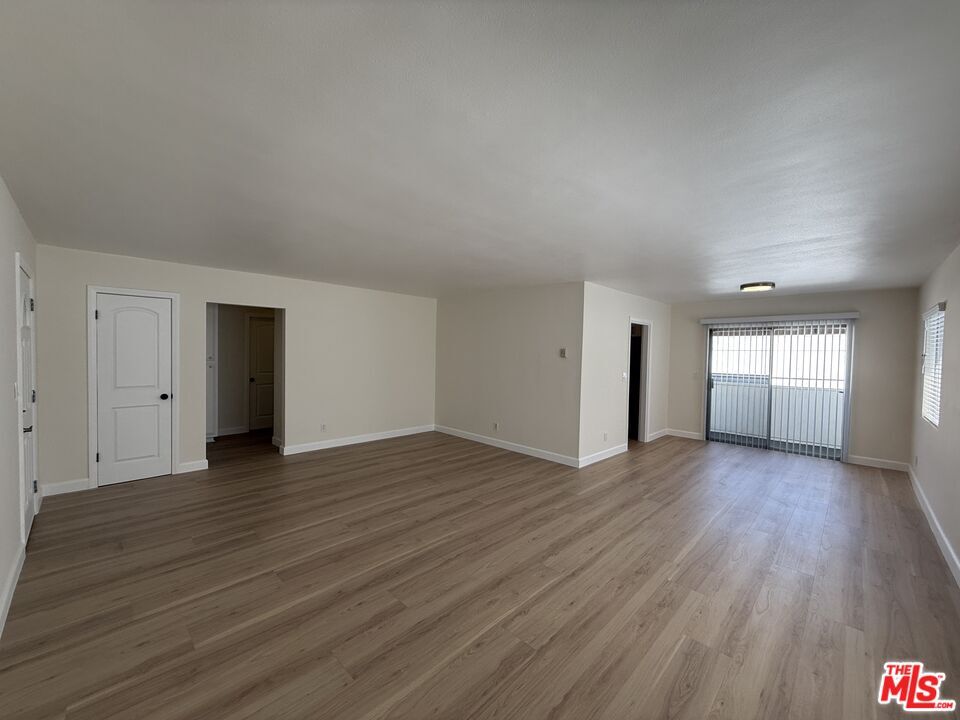 Foto principal - 314 S Clark Dr