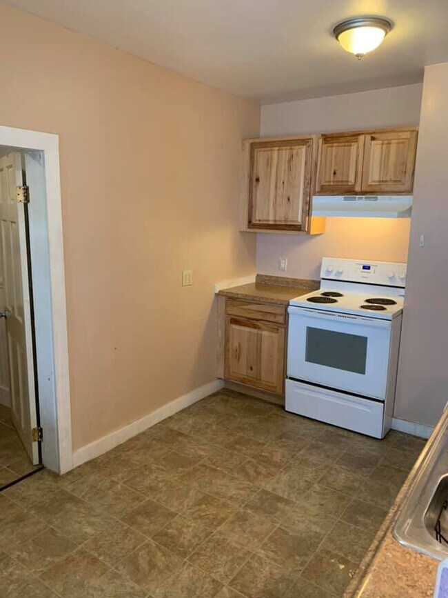 239 Central St Unit A, Northfield, VT 05663 Apartments in Northfield