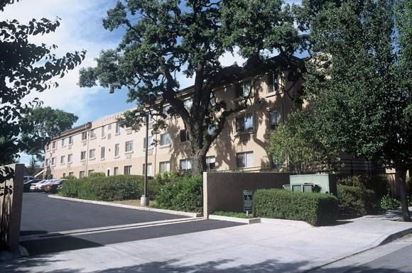 Primary Photo - Los Robles Terrace