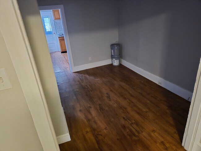 Foto del edificio - 3 Bedroom 1 Bathroom Townhouse