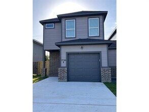Building Photo - 7710 Darnay Dr
