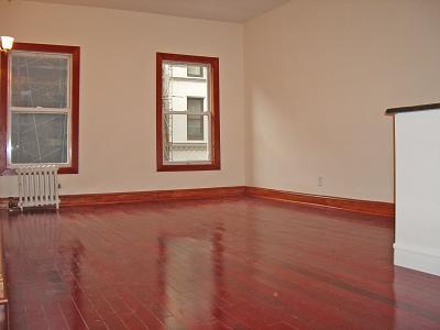 Primary Photo - 111 E 26th St
