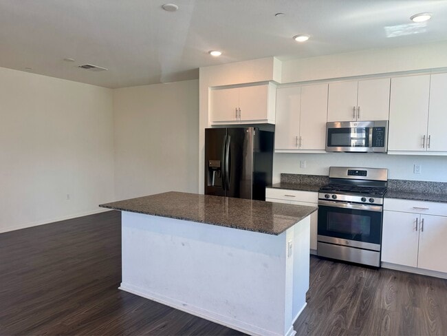 Foto del edificio - 5208 Surfwalk Wy