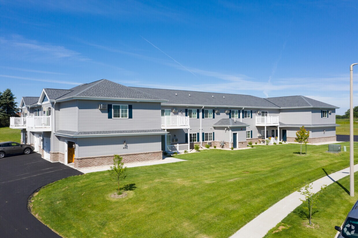 FALCON POINT APARTMENTS Apartments Horicon, WI