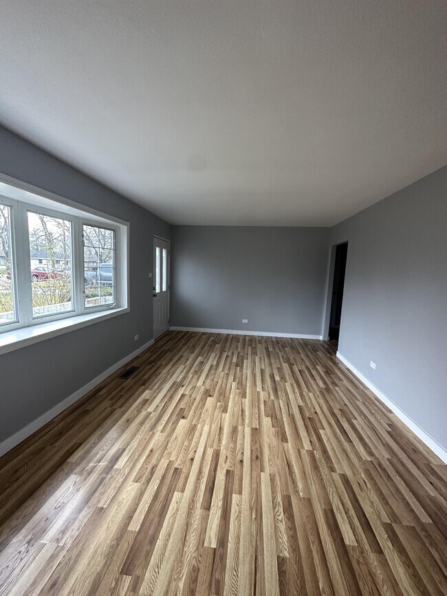 Foto del edificio - 17138 Chicago Ave