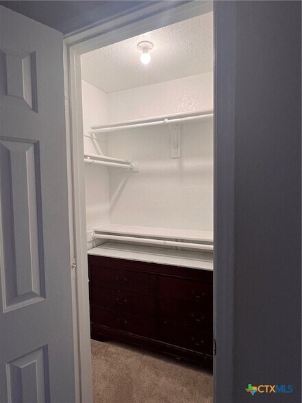 Foto del edificio - 4205 Bluestem Ln