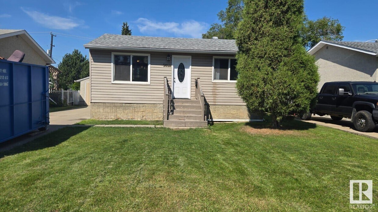 Primary Photo - 9052-9153 153 St NW