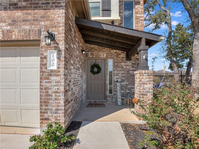 Building Photo - 100 Shearwater Ln