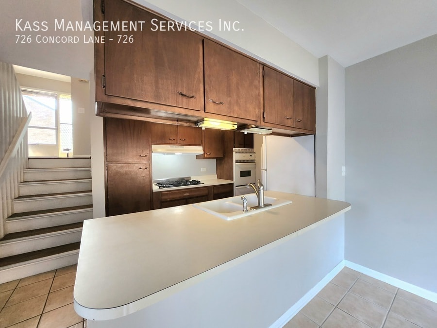 Foto principal - 726 Concord Ln