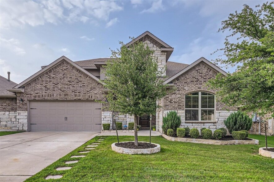 Foto principal - 2225 Sauterne Dr