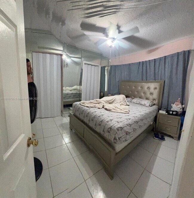 Foto del edificio - 765 W 23rd St