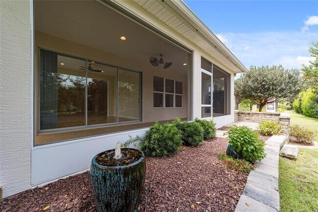 Building Photo - 9844 SW 63rd Loop