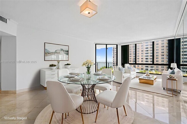 Foto del edificio - 520 Brickell Key Dr