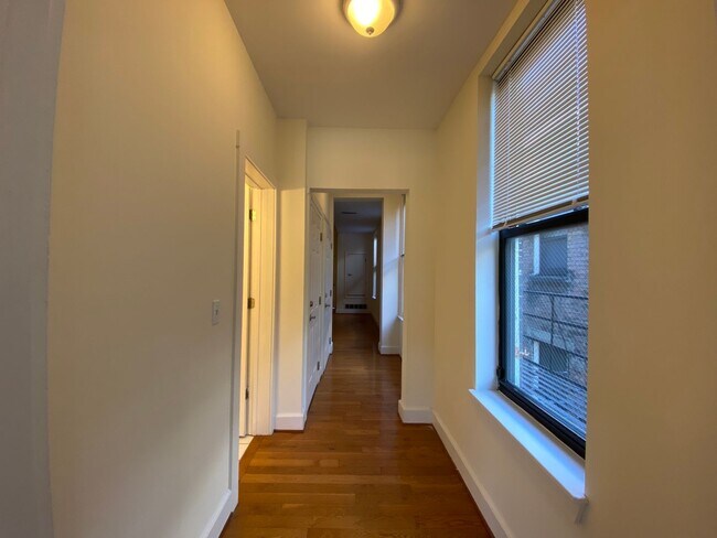 Foto del edificio - 114 E 14th St
