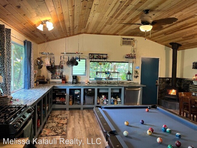 Building Photo - 2 br, 1.5 bath House - 11-1270 Orchid St.
