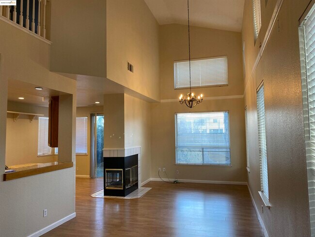 Foto del edificio - 5239 Woodside Way