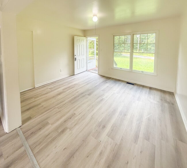 Foto del edificio - 520 Lancaster Creek Dr