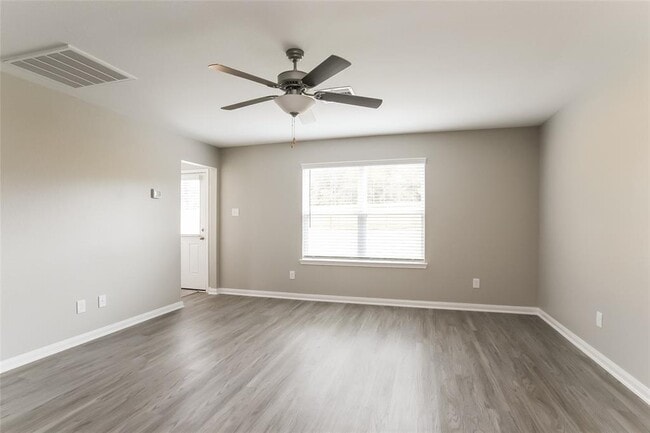 Building Photo - 27122 Leonardo Dr
