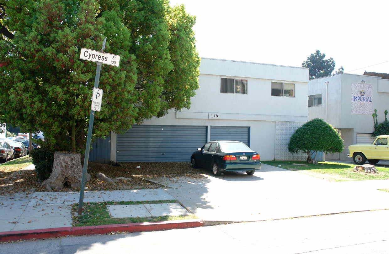 Building Photo - Imperial Apartments