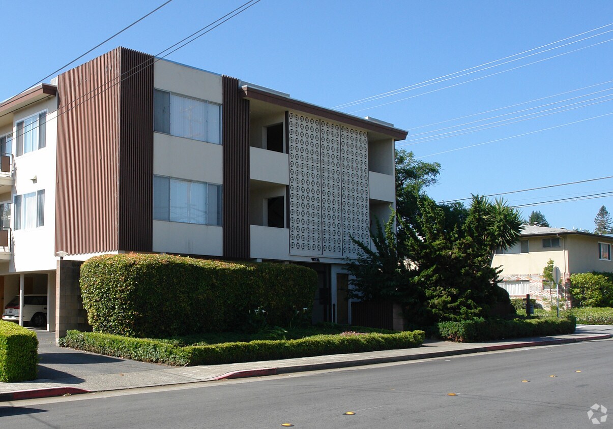 Building Photo - 65 East Twenty-Eighth