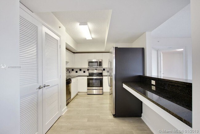 Foto del edificio - 1500 Bay Rd
