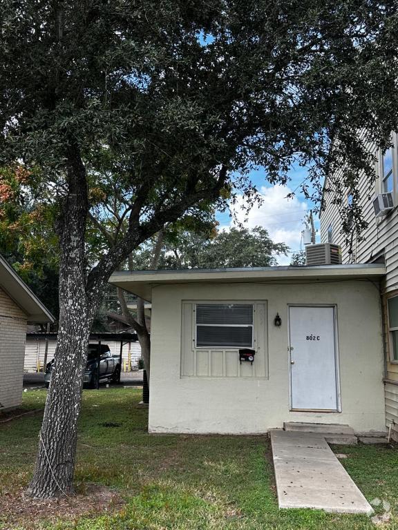 Building Photo - 802-C Texas Blvd